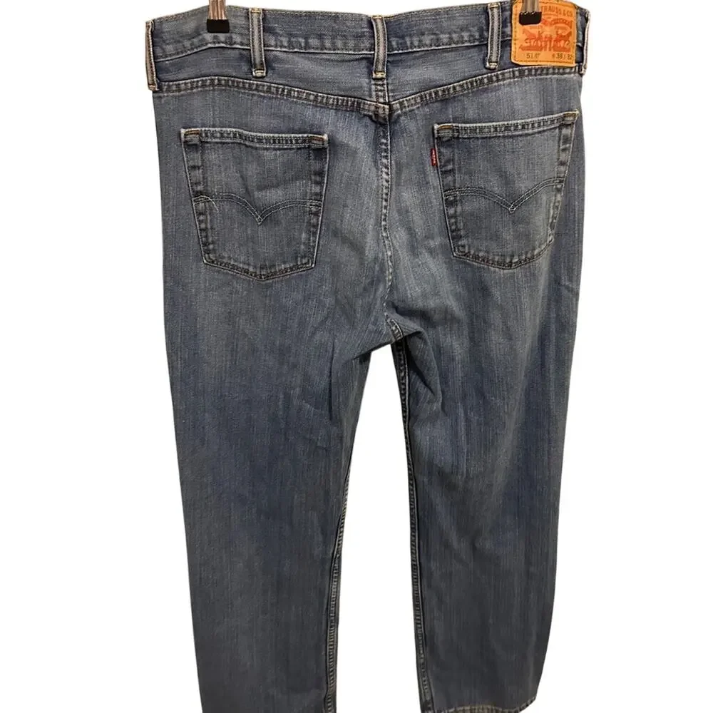 Levi’s 514‎ Men’s Straight Fit Jeans – Medium Wash Denim, Size 38x32